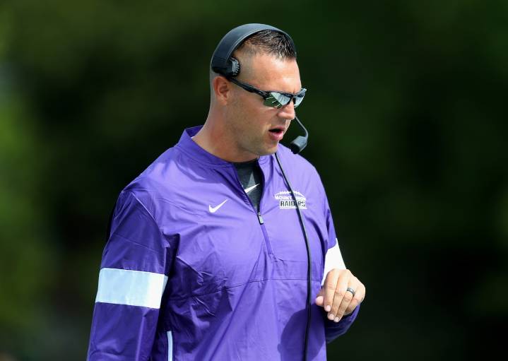 Syracuse hires defensive coordinator, offensive line coach: report