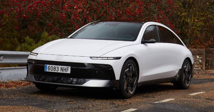 El Ioniq 6 de Hyundai estrena cambio de aspecto, más autonomía y la versión N Line
