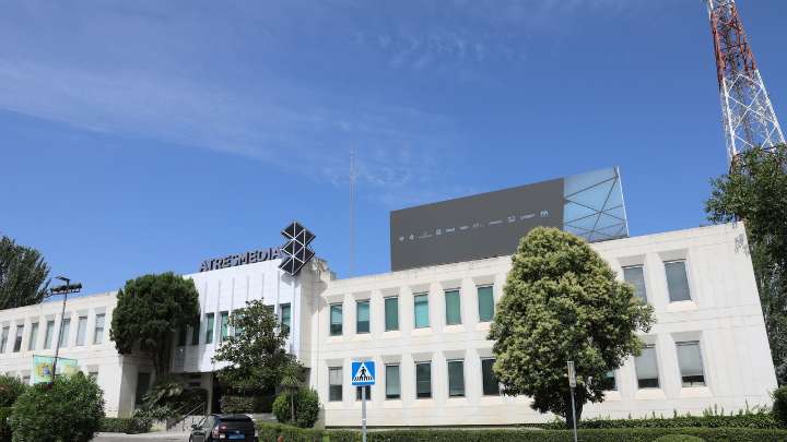 Antena 3, imbatible: TV líder y al alza en noviembre