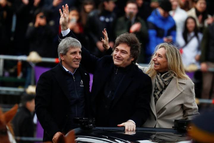 Luis Caputo anunció una nueva baja en las retenciones al campo: la soja tributará 24%