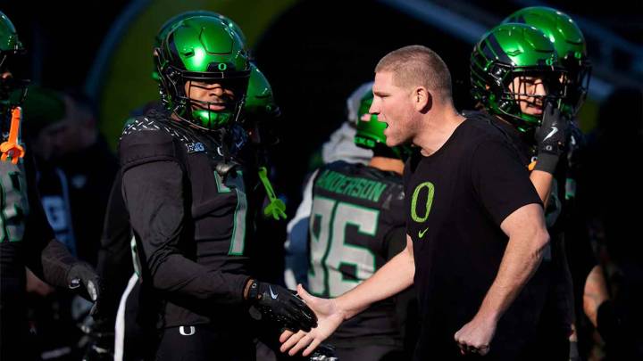 Interim HC staying on Tosh Lupoi’s Cal staff as QB coach