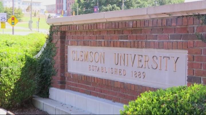 Clemson University announces interim president