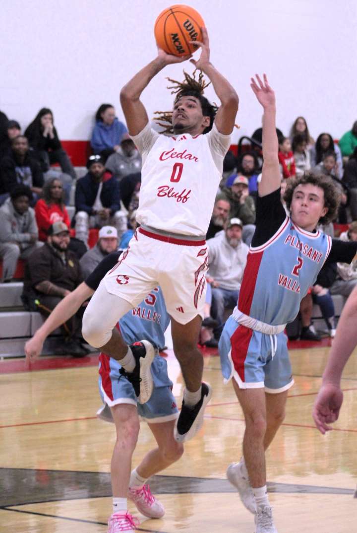 Game-Wynn-er: Junior guard’s 3-pointer lifts Cedar Bluff to thrilling basketball victory over Pleasant Valley