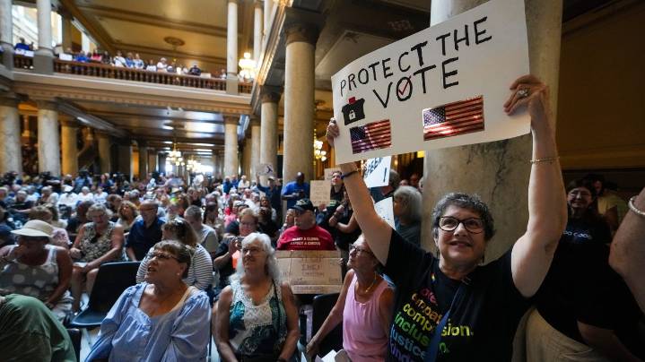 Indiana House Republicans pass Trump-backed map, setting up high