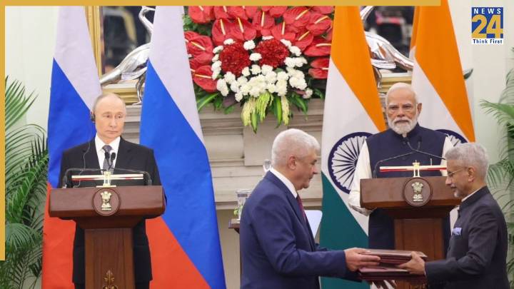 Movement of workers, urea production, medical education… 7 agreements signed between Russia and India