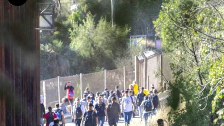 Perú y Chile acuerdan patrullajes binacionales tras llegada masiva de migrantes venezolanos a la frontera compartida