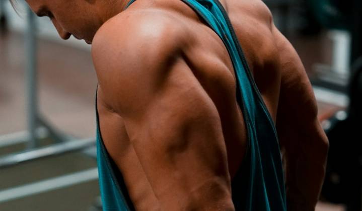5 Bad Gym Habits That Sabotage Muscle Growth