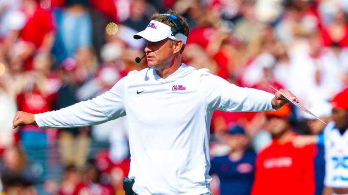When is Lane Kiffin returning to Oxford to coach against Ole Miss?