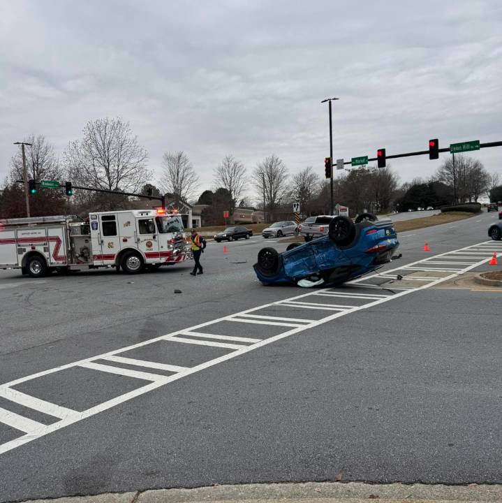 Car Flips Over at Windward Parkway and Union Hill in Alpharetta