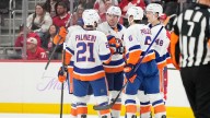 Islanders end Lightning's 7-game win streak in 2