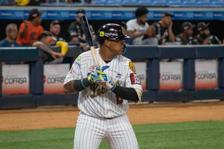 QUIETO EN PRIMERA. Valencia y el maltrato que sufrió la mamá de Salvador Pérez [+VIDEO]