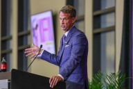 ESPN Host Warns LSU of Lane Kiffin’s Surprising Intentions After His Idol’s Public Reaction With Lane Kiffin committing to the LSU Tigers, a college football analyst dropped a theory about the head co