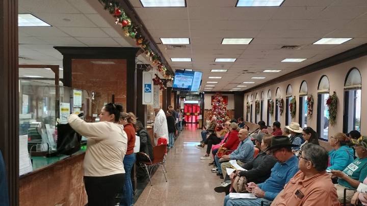 Trámite de placas en Laredo: revisarán caso por caso para decidir si aprueban el trámite