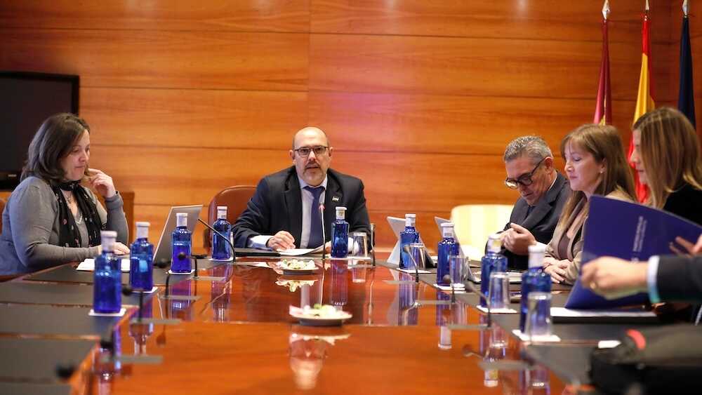 El pleno de las Cortes abordará la reforma del reglamento sobre gastos de los grupos