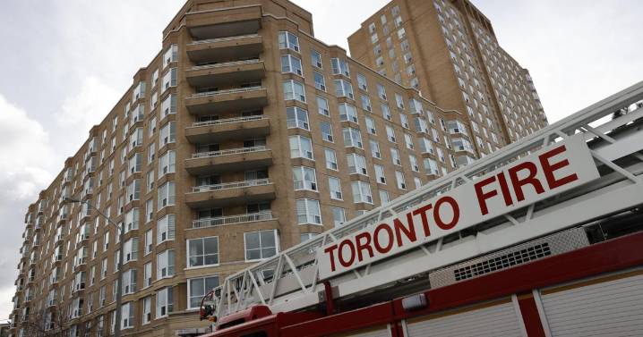 Update expected Wednesday on Thorncliffe Park condo fire