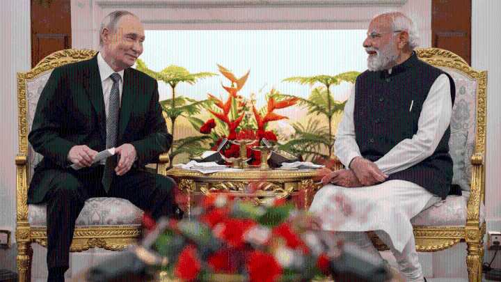 PM Modi announces free 30-day e-visas for Russians at joint address with Putin