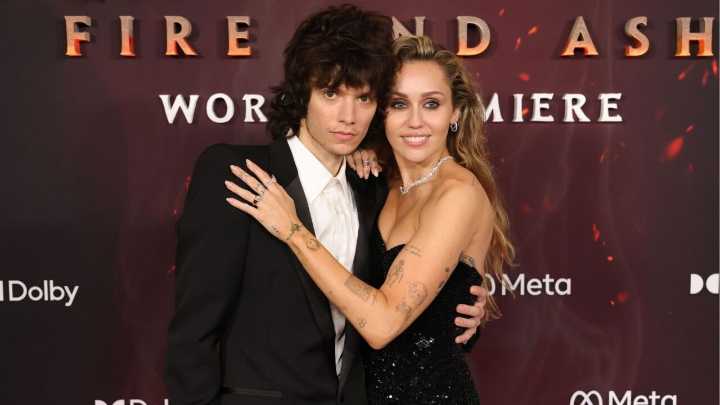 Miley Cyrus confirma compromiso con el músico Maxx Morando