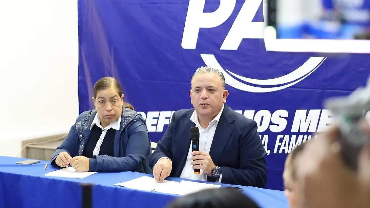 AMLO reapareció para intentar contener el desplome de Morena, señala PAN Michoacán