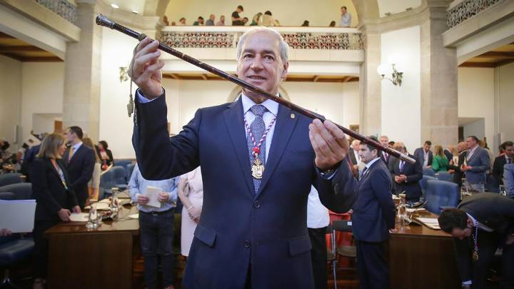 José Tomé cambia de rol en la Diputación de Lugo: deja la presidencia pero tiene la llave