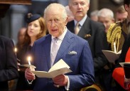 Carlos III anuncia que el próximo año «reducirá» su tratamiento contra el cáncer