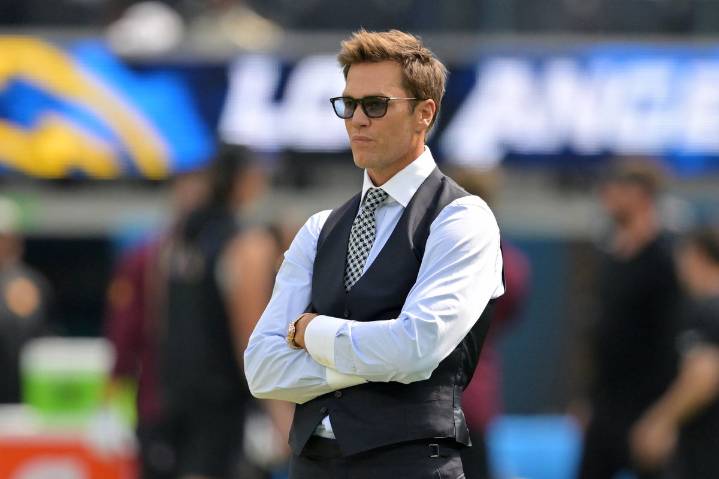 Tom Brady Offers New Role to NBA Legend Shaquille O’Neal in North American Mega-Event 2026 World Cup draw drama! Brady trolls Shaq on Instagram after star-studded group selection event with political