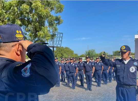 Impactante despedida: El Comisario del CPBEZ se retira tras tres décadas de valiente servicio a la comunidad