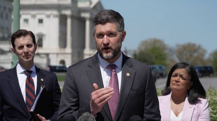 Rep. Pat Ryan pitches 'patriotic populism' to counter Trump