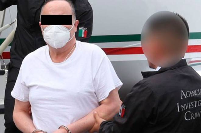 Detienen y trasladan al Altiplano al exgobernador César Duarte