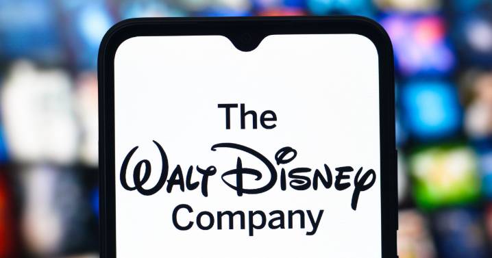 Disney invierte en OpenAI y cede a sus personajes para crear vídeos con Inteligencia Artificial