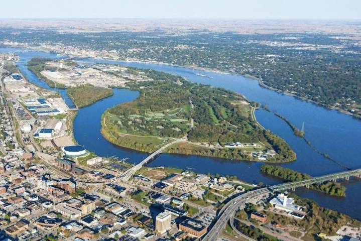 Quad Cities Survey Seeks Voices on Mississippi River