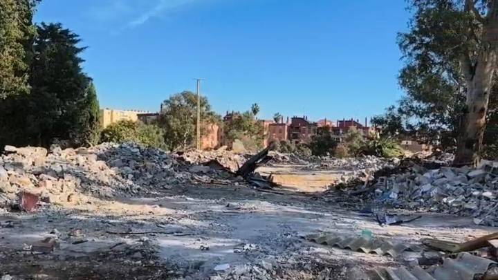 Derribo de las cuadras de Teatinos