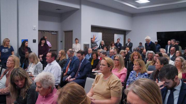 Doctors slam Florida plan to repeal key vaccine rules for K