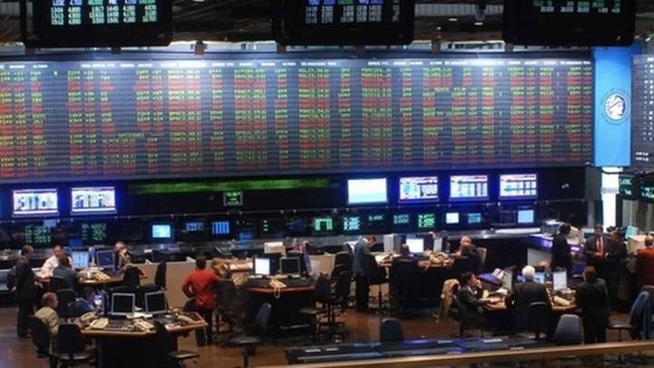 Bonos y acciones cayeron luego de la emisión del bono de deuda en dólares