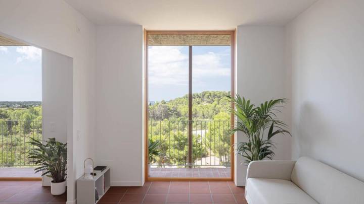 El AMB impulsa un modelo propio de vivienda pública de calidad