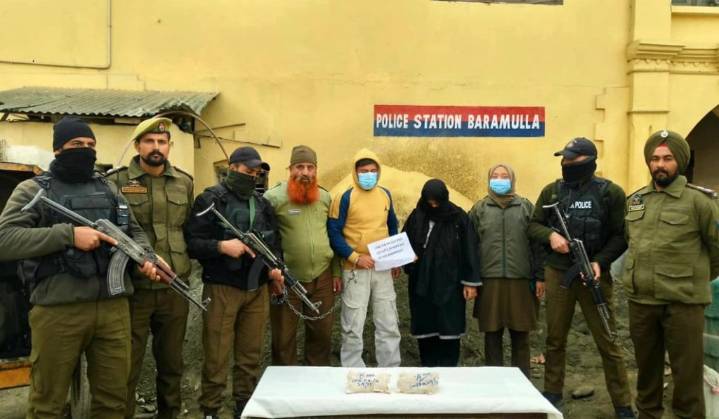 Two peddlers held with heroin worth Rs 1 crore near Baramulla medical college