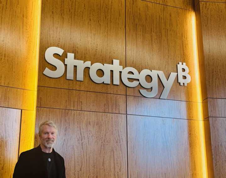 Strategy Maintains Nasdaq 100 Spot Despite MSCI Drama