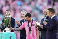 ¿45? ¿48? Por qué es polémica la cantidad de títulos de Messi, el futbolista más laureado de la historia