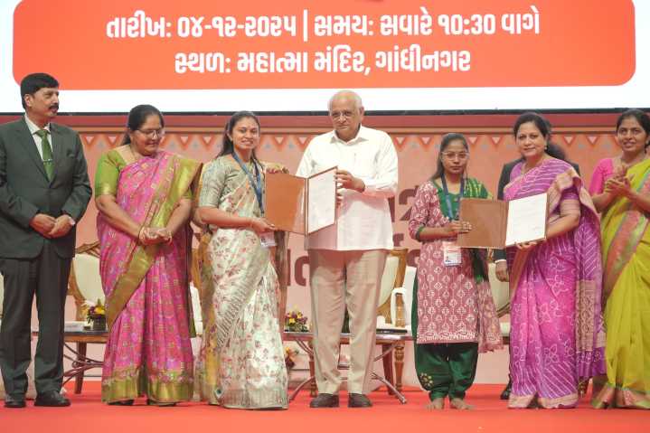 Gujarat CM hands appointment letters to 9,000 Anganwadi workers, helpers at Mahatma Mandir