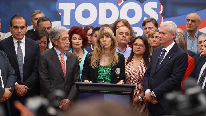 Con Ximena Rincón a la cabeza, líderes de Demócratas dieron su apoyo a Kast