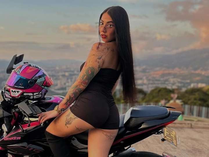 Sexy motorcycle influencer 'Bikergirl' killed in horrifying crash