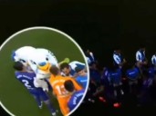 Multan a jugador por tocar a mujer que hacía de mascota en un partido en España