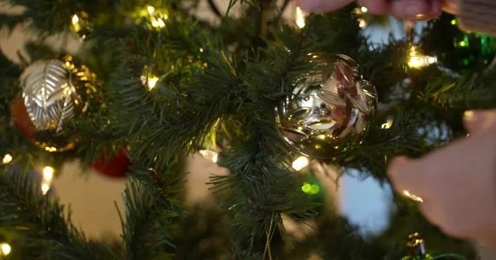 Bright lights, heavy hearts: Grief at the holidays