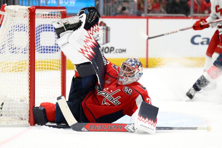 Capitals place goalie Charlie Lindgren, forward Ryan Leonard on injured reserve