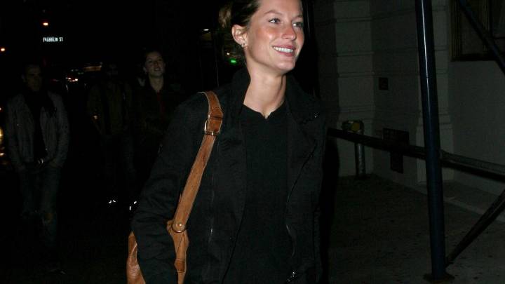 How To Dress Like Gisele Bündchen In The 2000s This Winter