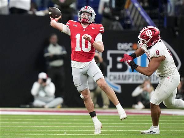 Ohio State's Sayin among Heisman finalists