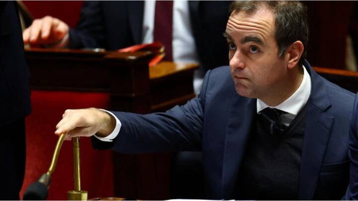 La Asamblea Nacional francesa aprobó el presupuesto de seguridad social 2026 tras sobresaltos en el gobierno de Emmanuel Macron