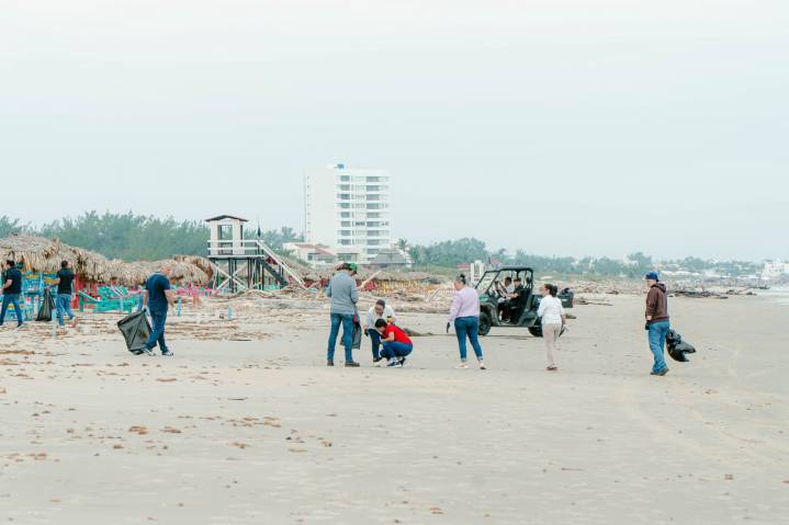 Impulsa Secretaría de Turismo limpieza permanente de las playas tamaulipecas