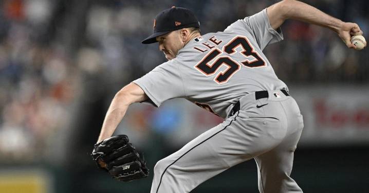 Jays acquire right-hander Chase Lee from Tigers for lefty Johan Simon