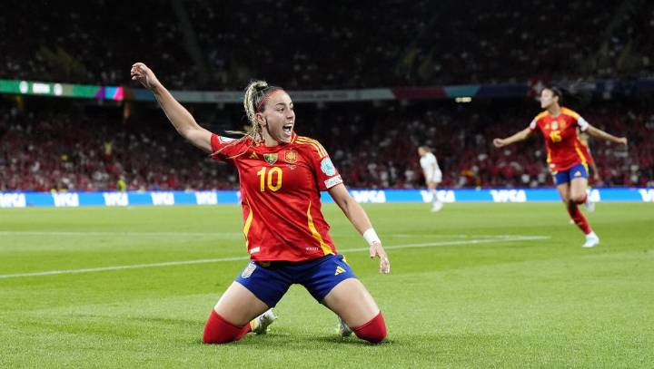 Athenea del Castillo, bicampeona de la Nations League con España