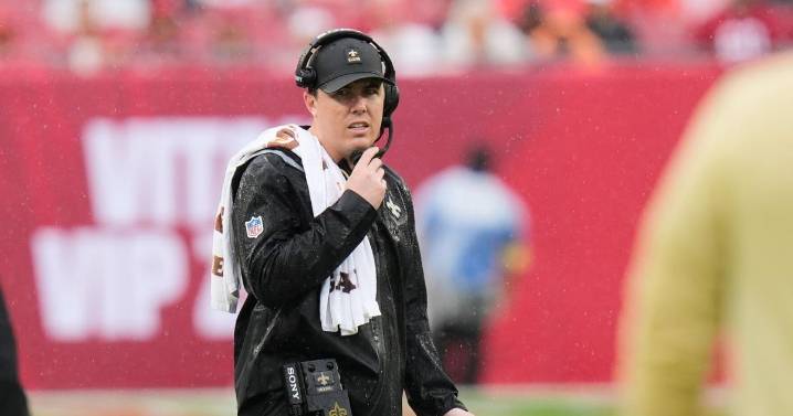 Saints coach Kellen Moore explains lack of challenge on spot